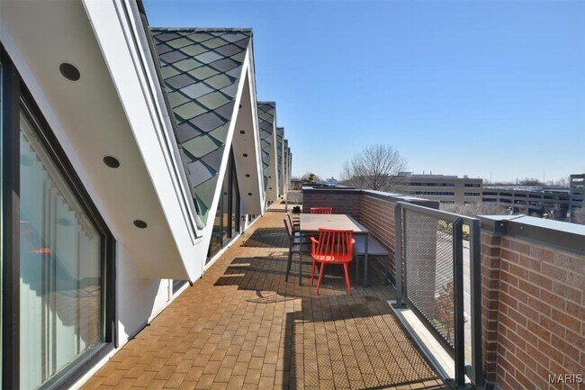Building Photo - 6451 Clayton Rd
