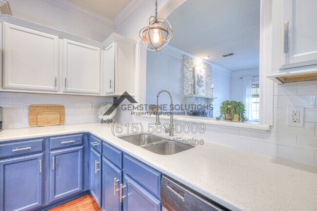 Building Photo - 1008 Beverly Ln
