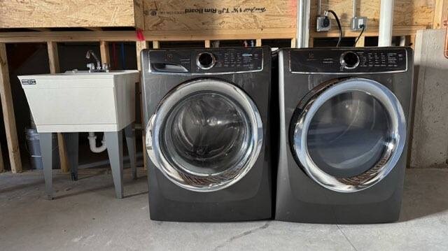 Building Photo - 2153 Abbey Rd