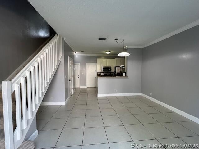 Building Photo - 2163 Madeira Dr