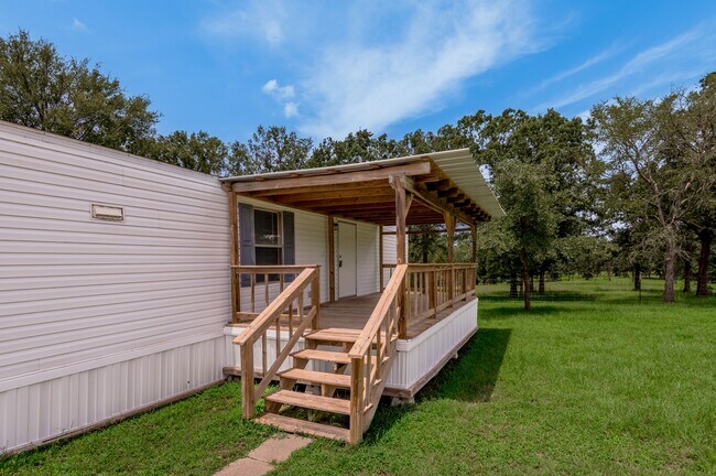 Building Photo - 37 C Riverside Ln