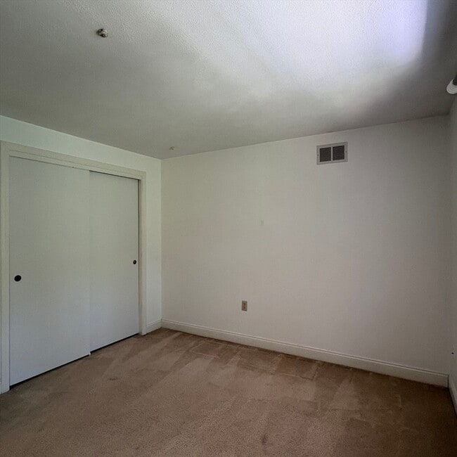 Building Photo - 93 Drummer Rd