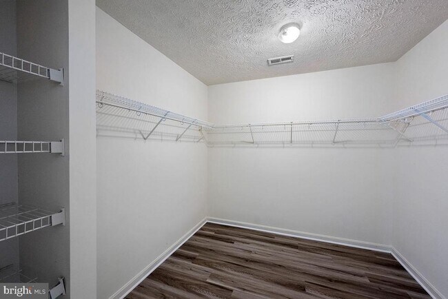 Building Photo - 35184 Pheasant Ridge Rd