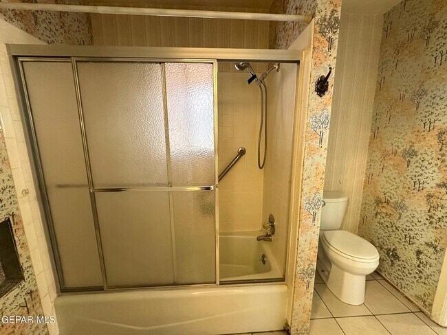 Building Photo - 1067 Villa Linda Way