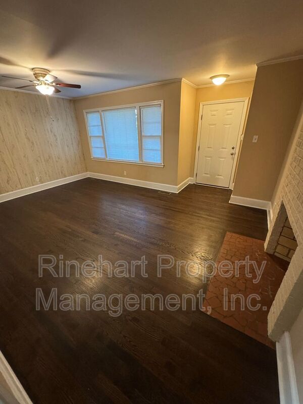 Building Photo - 1042 Westover Cir
