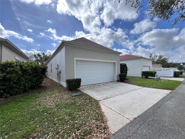 Building Photo - 904 Pawstand Rd