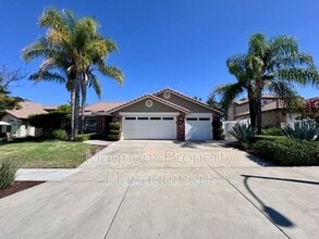 Building Photo - 687 Black Oak Cir