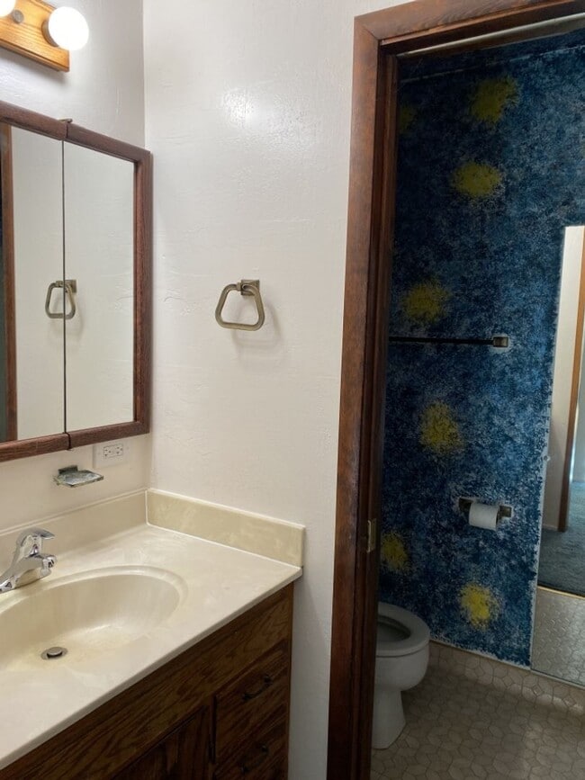 Building Photo - 648 K St