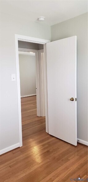 Building Photo - 2318 Leah Rd