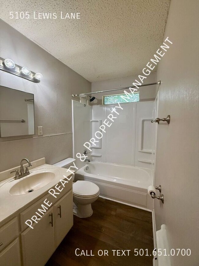 Building Photo - 5105 Lewis Ln