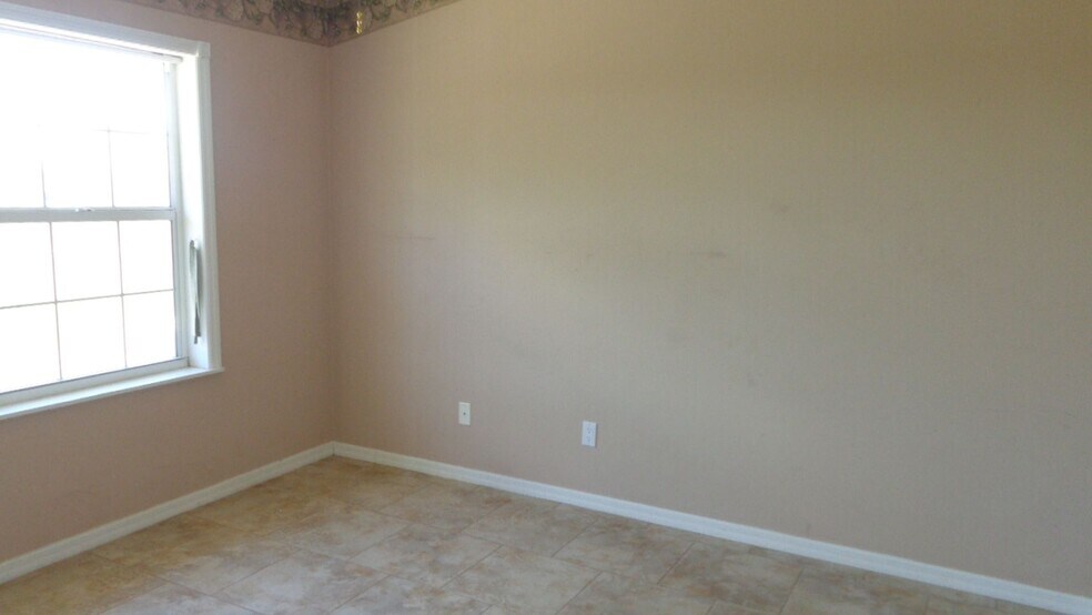 Building Photo - 1207 NW 18th St