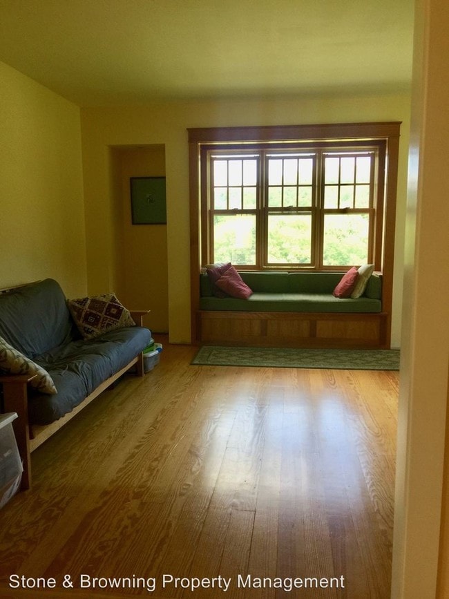 Building Photo - 201 Taylor Rd