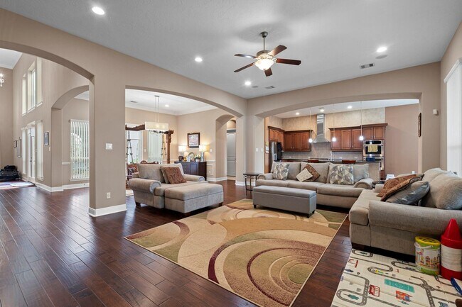 Building Photo - 10602 Comeaux Ln