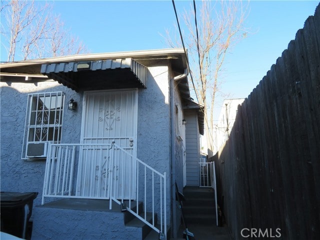 Building Photo - 3923 Normandie Ave