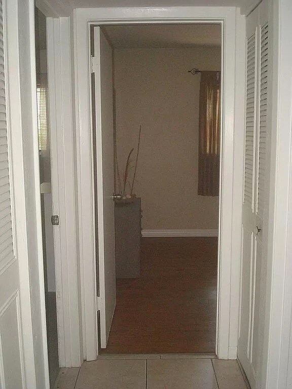 Hallway - 415 N Halifax Ave