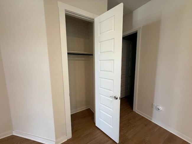 Building Photo - 2037 Saddlery St