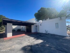 Building Photo - 15000 Ashford St