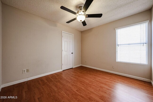 Building Photo - 3305 E Wildwood Dr