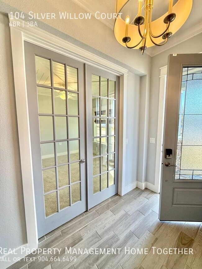 Building Photo - 104 Silver Willow Ct