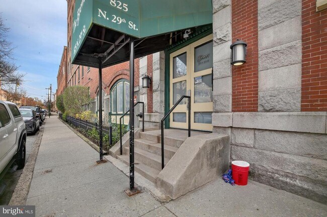 Building Photo - 825 N 29th St