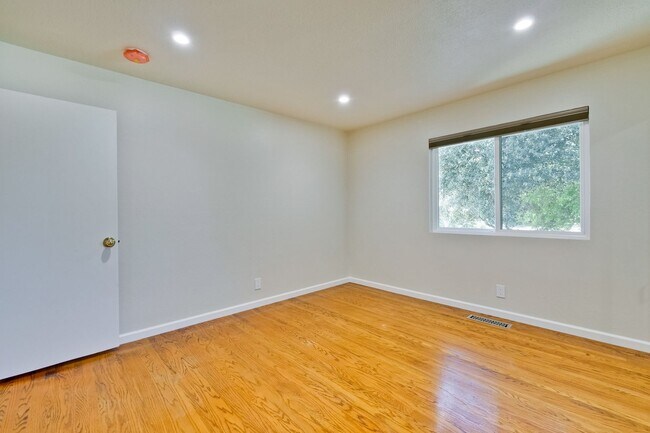 Building Photo - Gorgeous Newly Remodeled Saratoga Golden T...