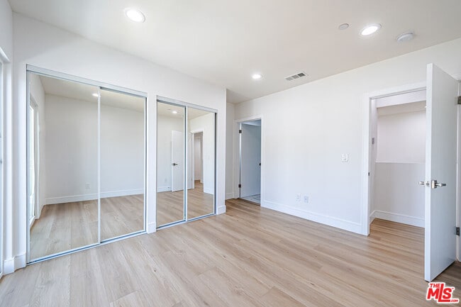 Building Photo - 2055 S Garth Ave