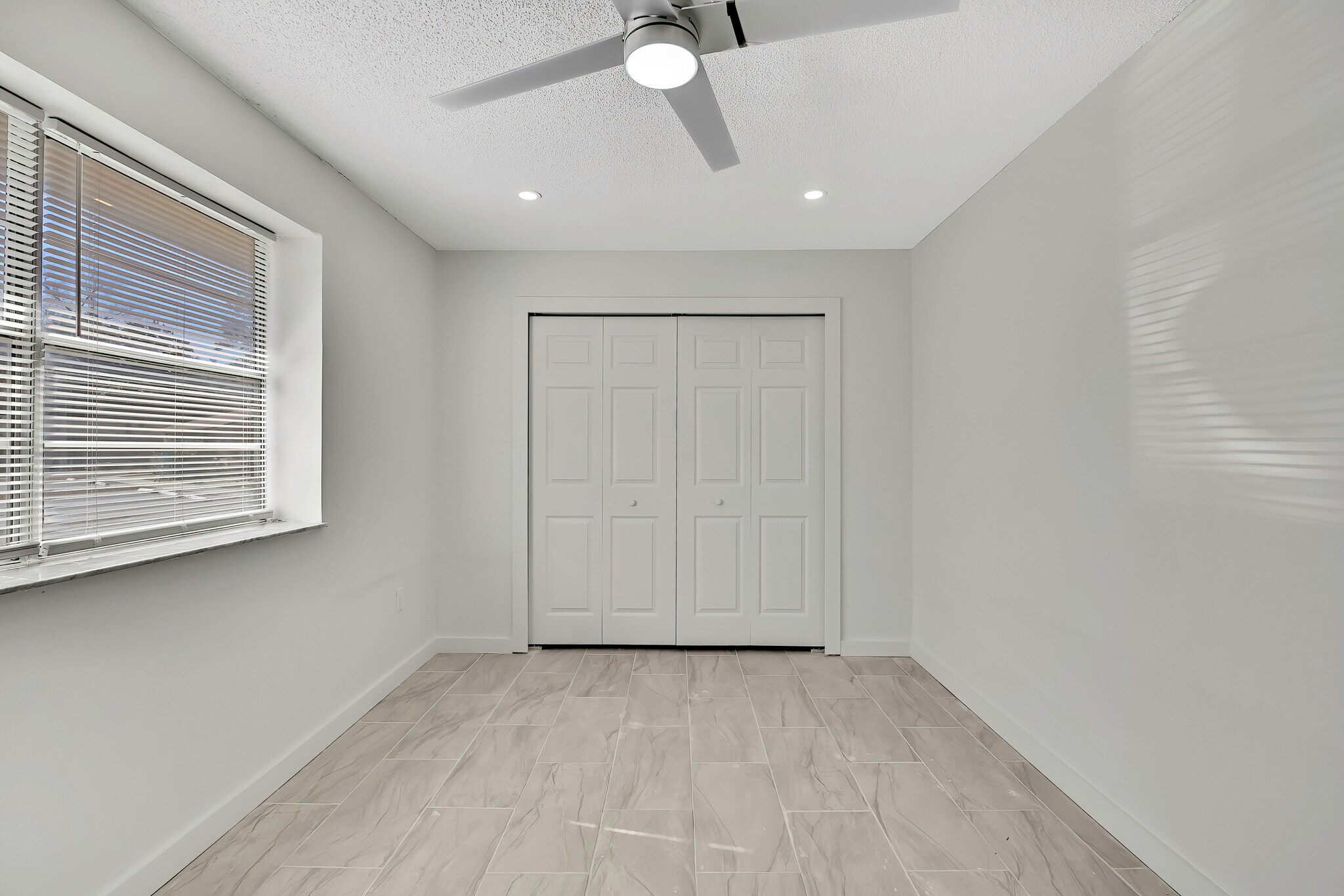 Building Photo - 10981 W Tidewater Cir