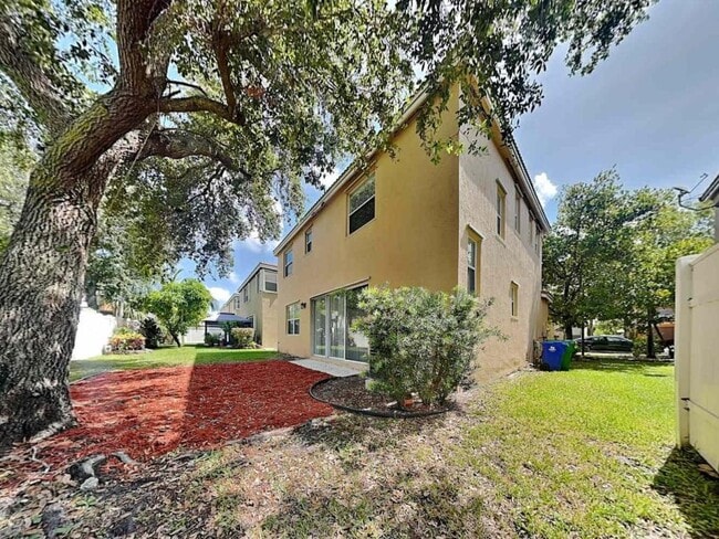 Building Photo - 5352 SW 155th Ave