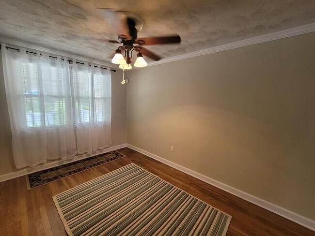 Building Photo - 8587 Morven Rd