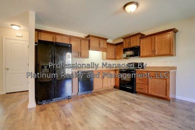 Building Photo - 1718 Thistlewood Dr