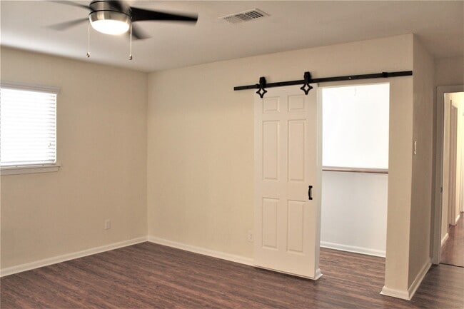 Building Photo - 10142 Eddystone Dr