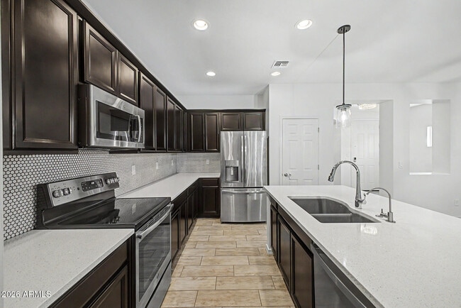 Building Photo - 1360 W Joshua Tree Ave