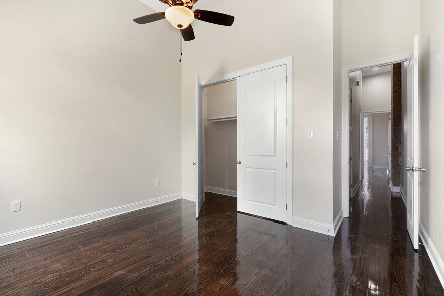 Building Photo - 1618 Marigny St