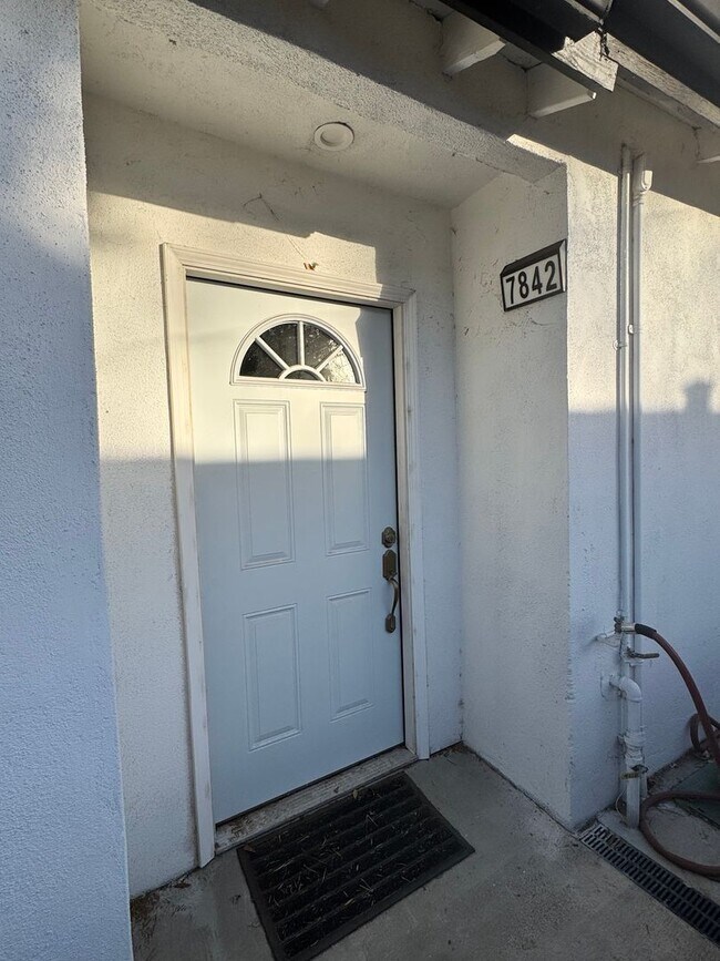 Building Photo - 7842 Woodlake Ave