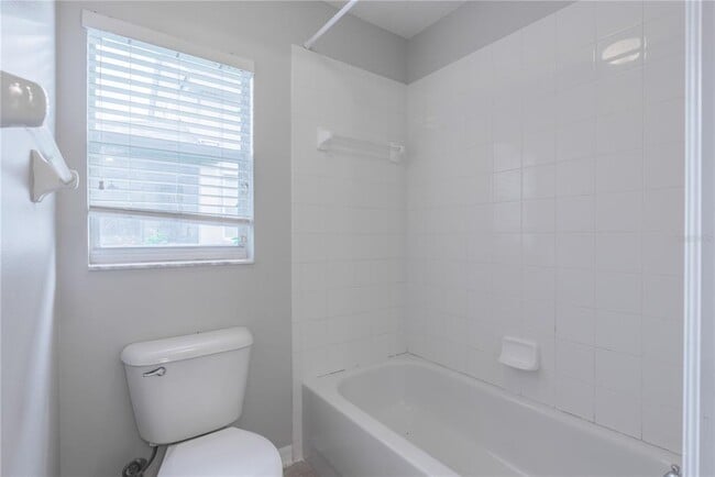 Building Photo - 10457 Canary Isle Dr
