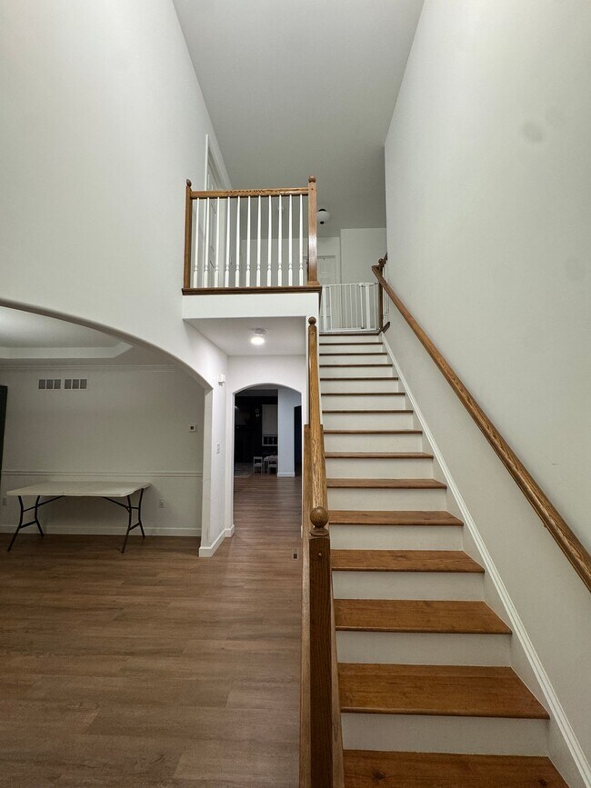 Building Photo - 1017 Antonio Dr