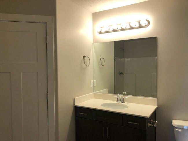 Building Photo - New 2 Bedroom 2.5 Bathroom Townhome