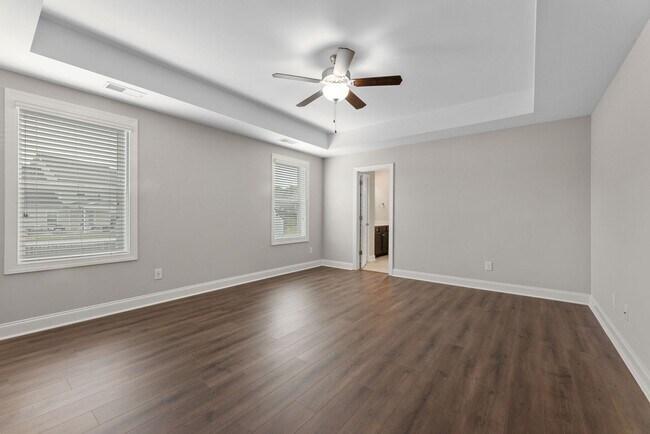 Building Photo - Pristine and Spacious Home in Highly Desirable Winston Pointe