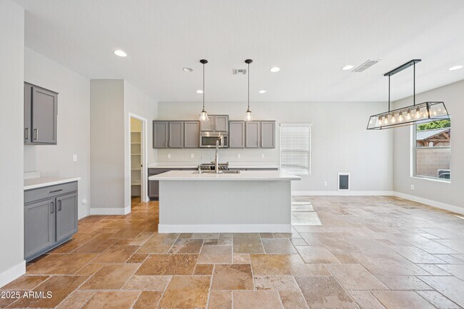 Building Photo - 25965 W Oraibi Dr