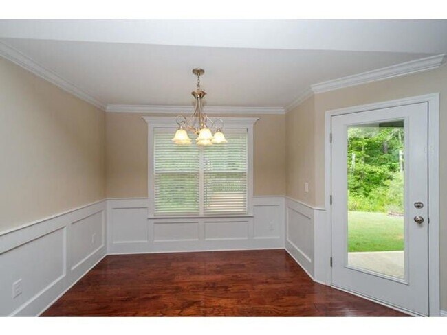 Building Photo - 1558 Driftwood Ln