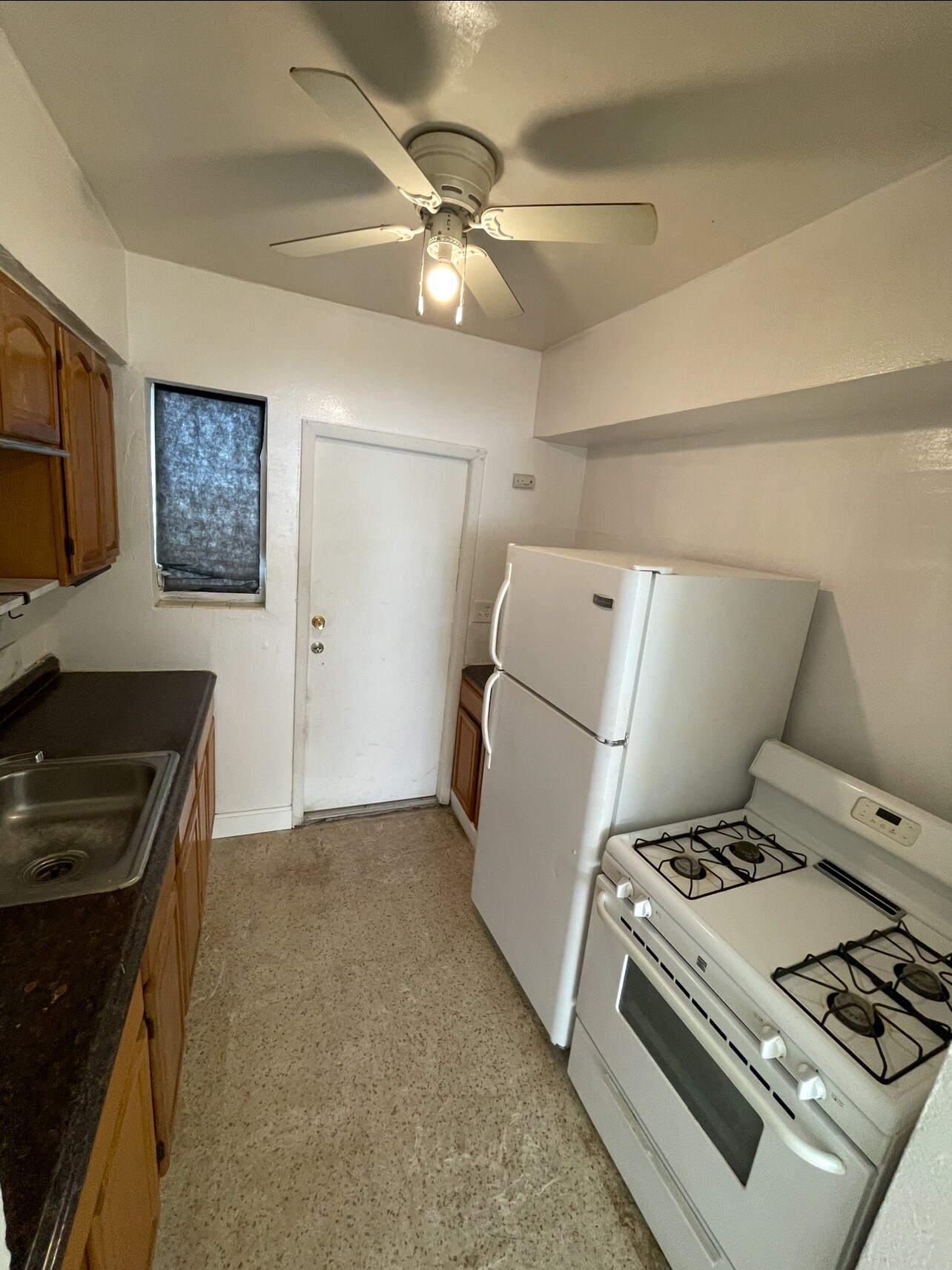 Building Photo - 750 83rd St