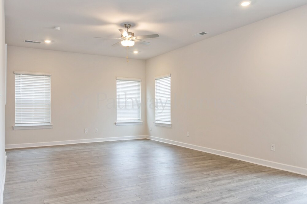 Building Photo - 2337 Nabali Wy