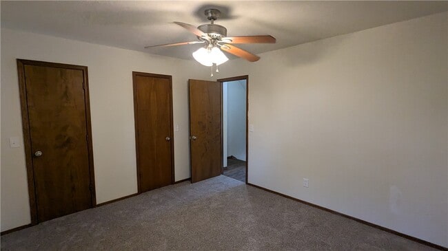 Building Photo - 687 N Betty Jo Dr