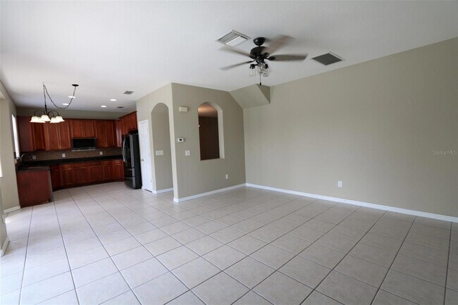 Building Photo - 9018 Pinebreeze Dr