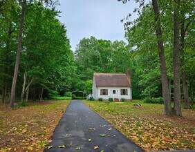Building Photo - 3 bedroom 2 bath Cape in the heart of Rural Varina