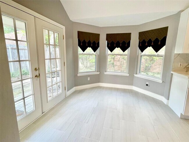Building Photo - 14218 Manderly Dr