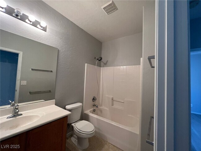 Building Photo - 2668 Dirleton Pl