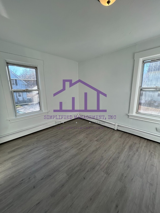 Building Photo - 221 Regan St