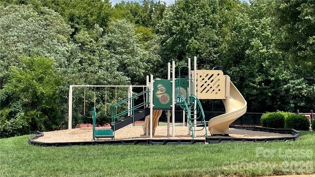 Building Photo - 8321 Suttonview Dr