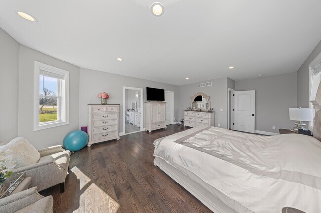 Building Photo - 10914 Doves Point
